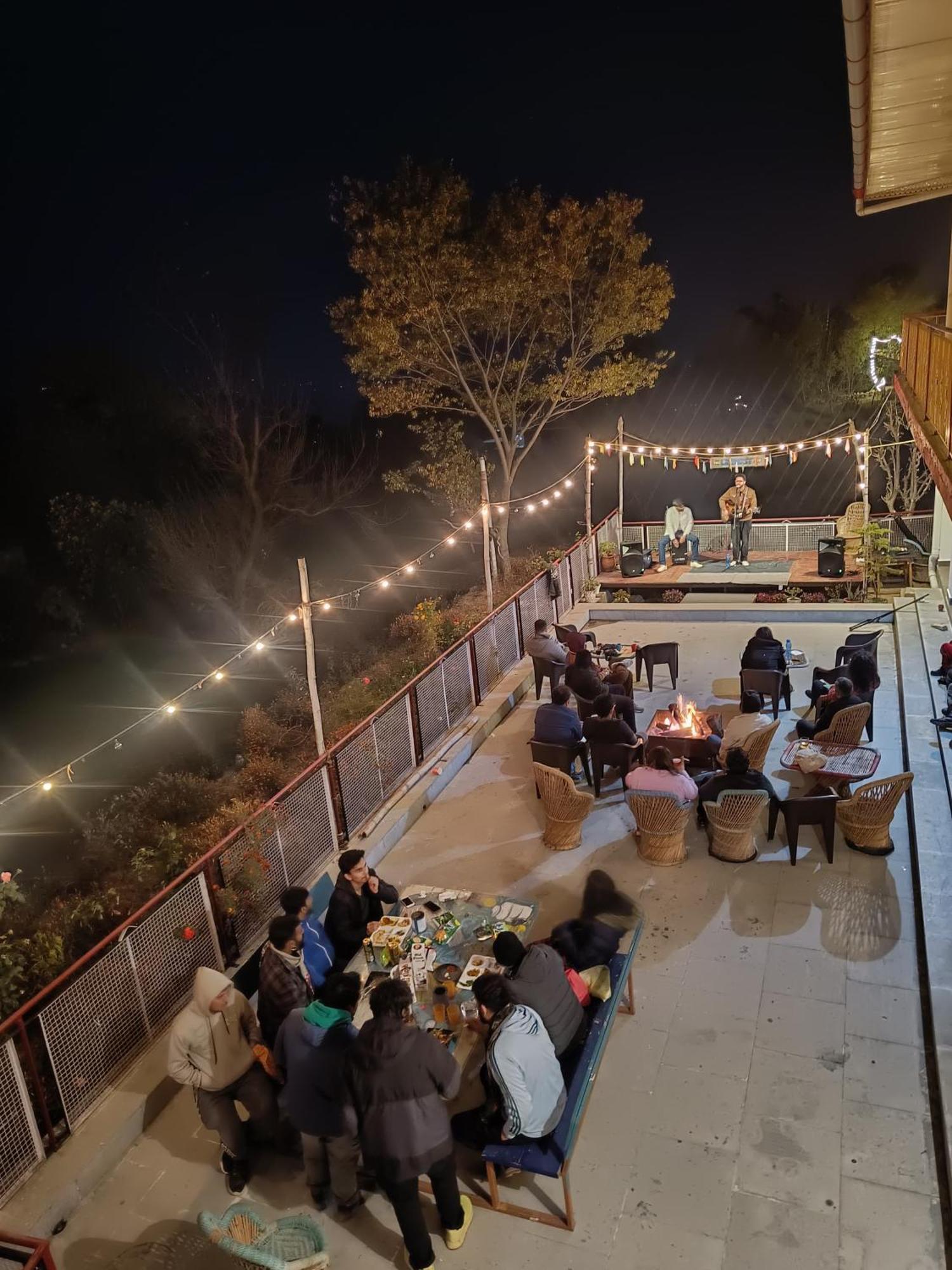 Bir Nest Hostel Exterior photo